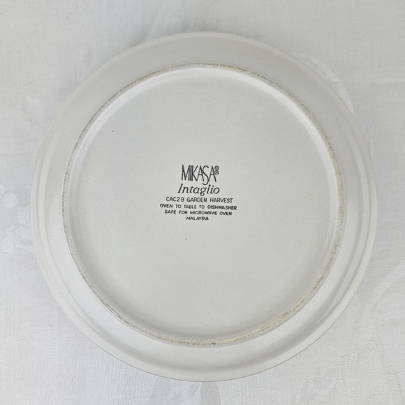 Mikasa Intaglio Garden Harvest Serving Bowl - Picture 10 of 15